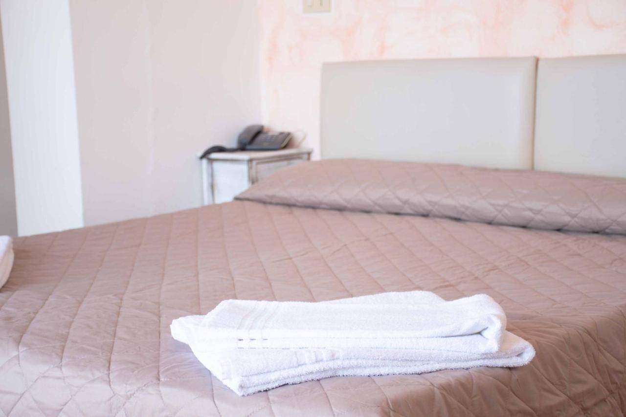 Hotel Ambassador Laigueglia Luaran gambar